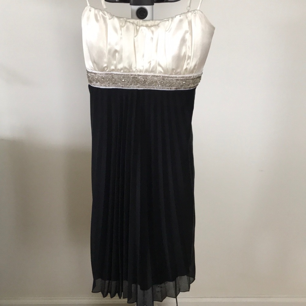 Beautiful sequenced black and while dress